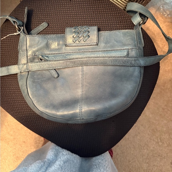 Vilenca Holland Woven Flap Crossbody Bag in lightweight leather light blue - Picture 4 of 7